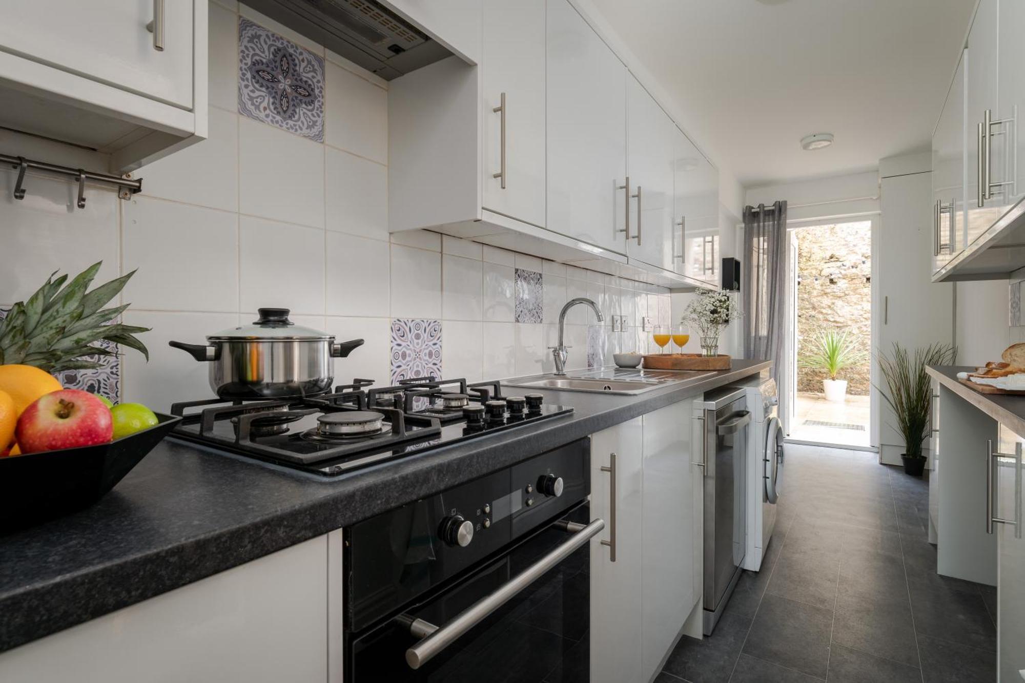 Near Beach, Torquay Heights Modern Apartments, Pet Friendly Стая снимка